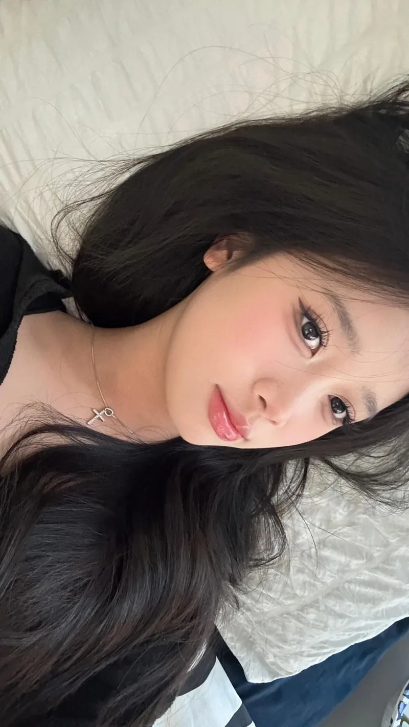 Biến avatar nổi bật với Gái đẹp dễ thương