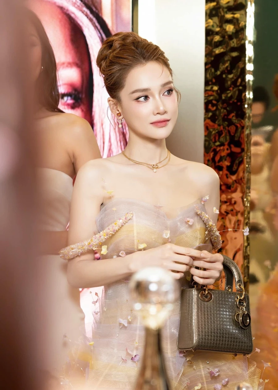 Bộ ảnh chân dung nghệ thuật của hình ảnh của nhã phương