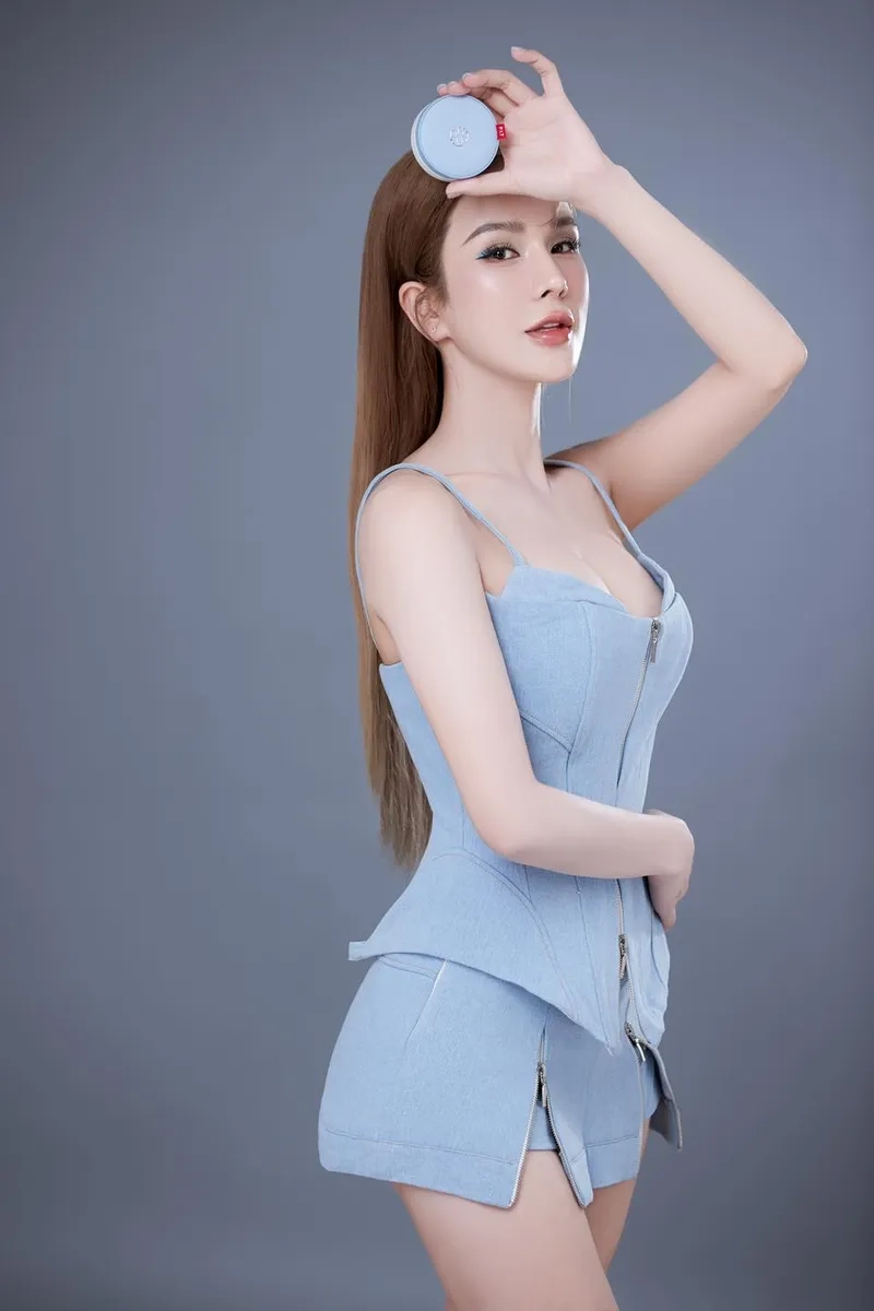 Diệp Lâm Anh học trường nào mà tài năng đến vậy