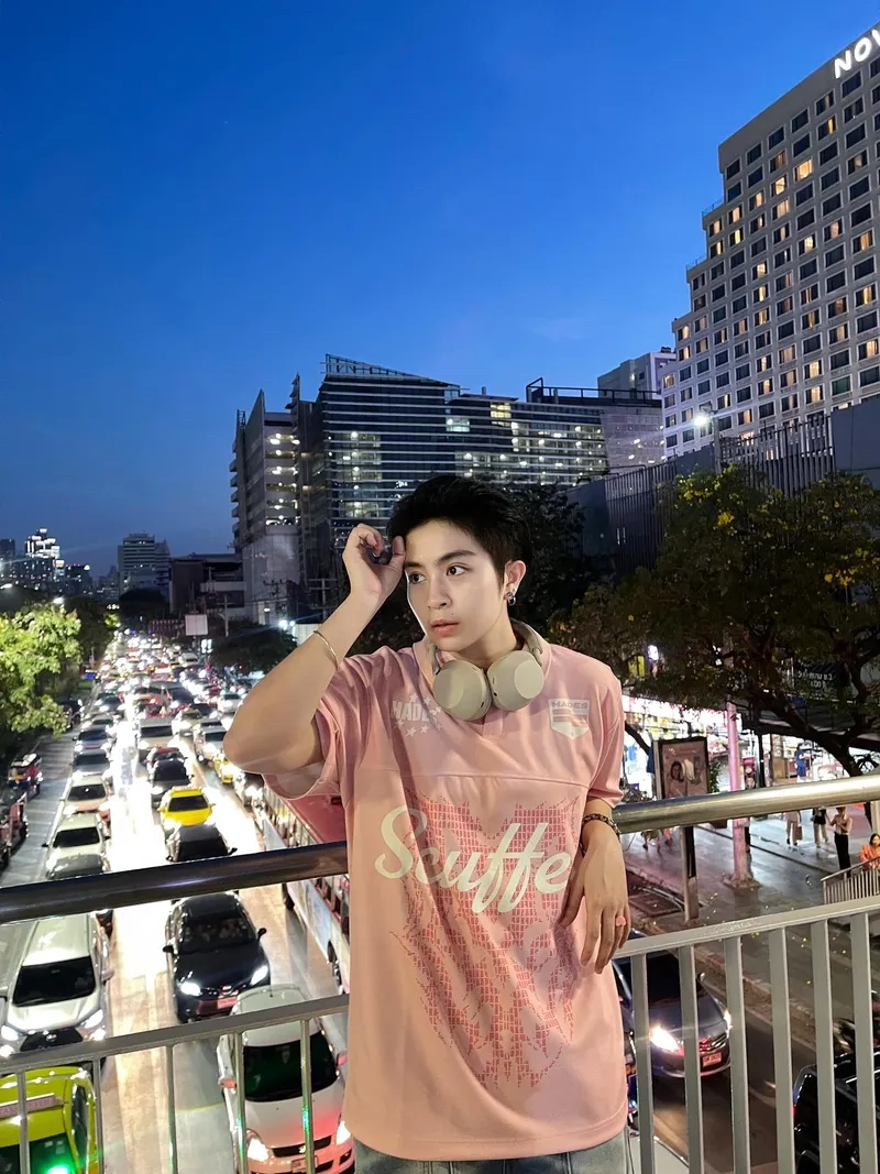 Gil Lê ngày sinh là bao nhiêu mà được fan tổ chức sinh nhật rầm rộ mỗi năm