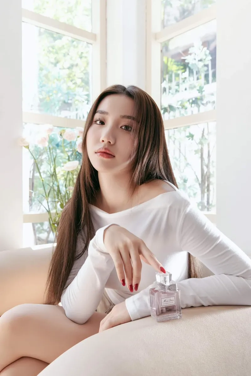 Hàng triệu fan theo dõi Lê Thị Khánh Huyền TikTok, bạn đã xem chưa?