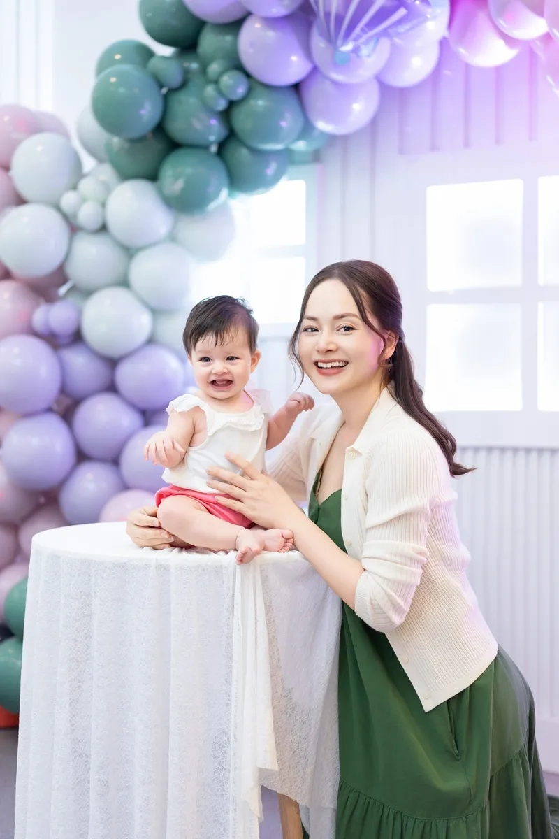 Khả năng Lan Phương nói tiếng Anh khiến fan trầm trồ