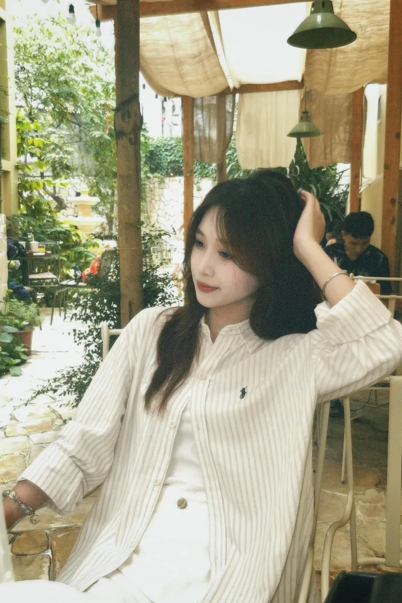 Làm mới dế yêu cùng Hình nền gái 2k5 dễ thương cho điện thoại