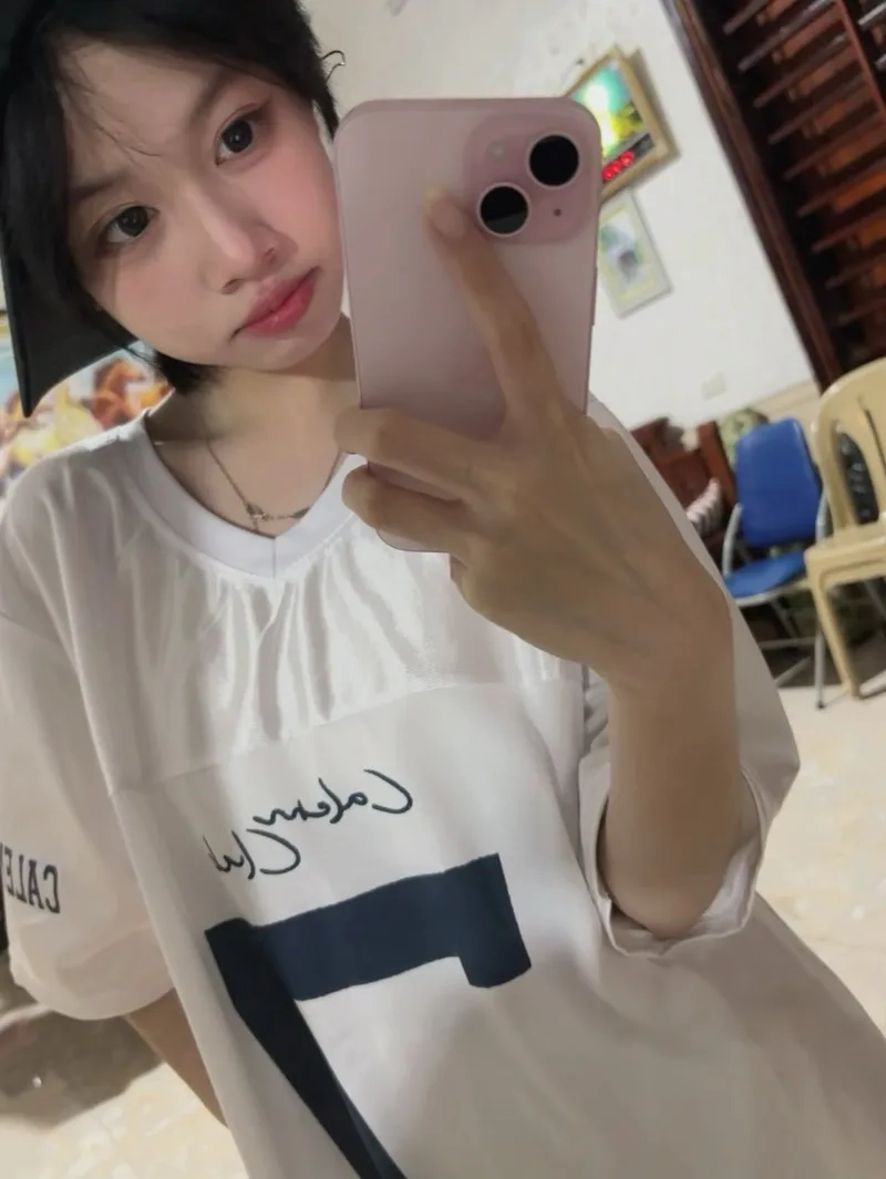 Ngắm nét đẹp rạng ngời qua ảnh gái xinh 19 tuổi