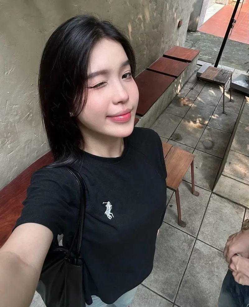 Tạo điểm nhấn với Avatar gái xinh dễ thương nổi bật