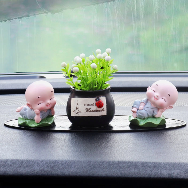 Tượng các chú tiểu dễ thương, thể hiện sự hồn nhiên, trong sáng