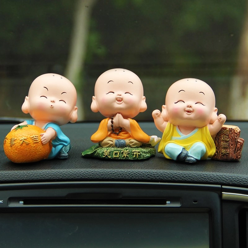 Tượng chú tiểu phong thủy, mang lại bình an và may mắn